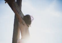 What Is the Gospel? A Closer Look at 1 Corinthians 15:3-4 What is the gospel? Many have heard that “Christ died for their sins,” but they have no idea what it means. Ed Stetzer takes a closer look at 1 Corinthians 15:3-4.