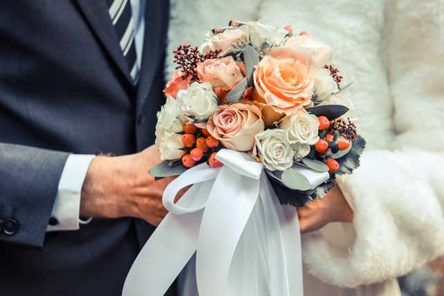 How to Perform a Wedding Ceremony: The Complete Guide