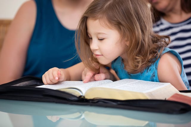 Leading a Child to Christ: Questions, Tips and Pointers to Do It Right