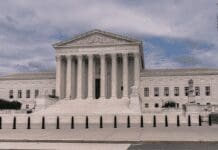 BREAKING: Supreme Court Overturns Roe Roe