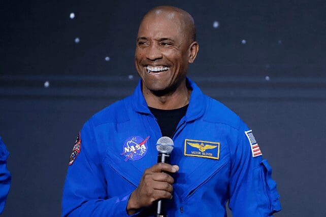 Victor Glover