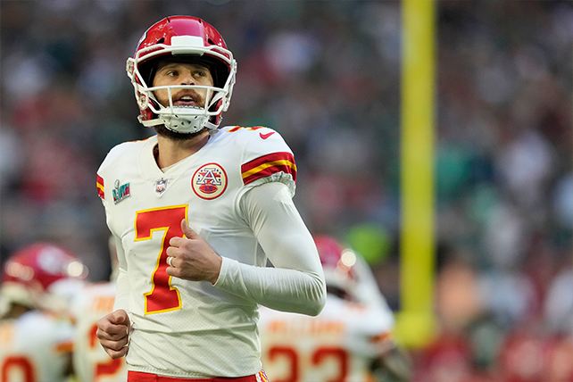 Harrison Butker's wardrobe makes pro-life statement during Chiefs' White  House visit on Monday