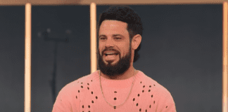 Steven Furtick's Easter outfit