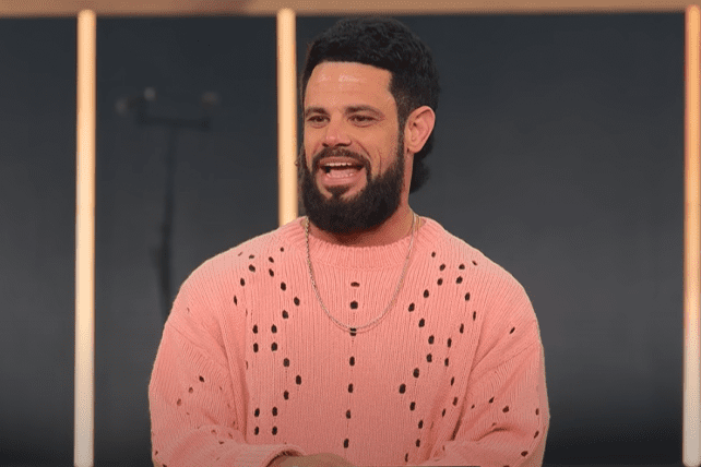 Steven Furtick's Easter outfit