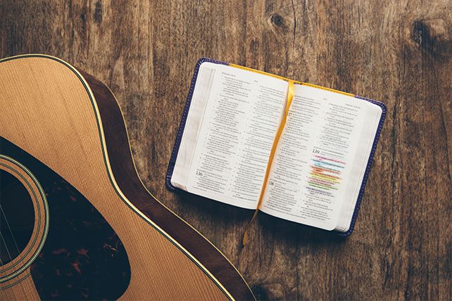 20 Soul-Stirring Call to Worship Bible Verses That’ll Set Souls Ablaze