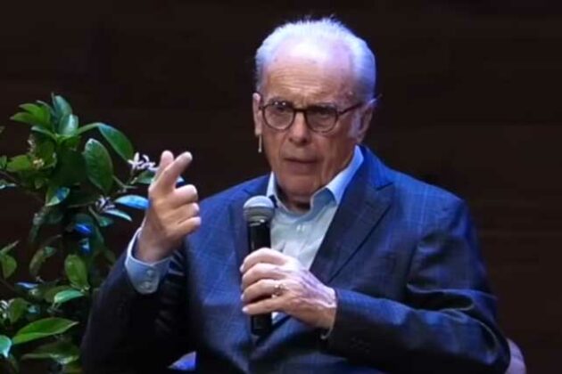 John MacArthur Claims Mental Illness Is a ‘Noble Lie,’ Medicating ...