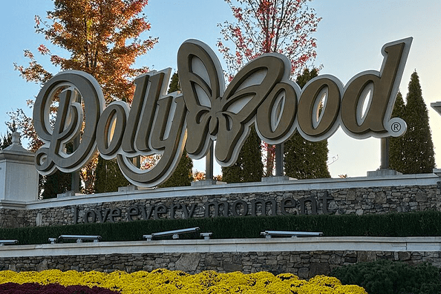 Teen Dies From Car Crash Injuries After ‘Epic Day’ at Dollywood With Youth Group