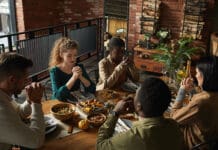 Pros & Cons: Should Your Small Group Meet Through the Holidays? holiday small groups