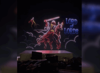 WATCH: Texas Church Uses 1,000 Drones to Tell the Christmas Story Texas Church drone show