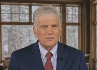 Franklin Graham Believes the ‘Lie of Socialism’ Is Why Millennials and Gen Z Are Returning to Church Franklin Graham