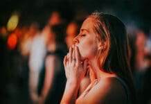 How to Use Stillness and Silence in Your Worship Set stillness and silence