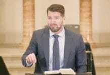 Cities Church Calls Anti-ICE Protest That Disrupted Worship Service ‘Shameful’ and ‘Unlawful’ Cities Church Jonathan Parnell