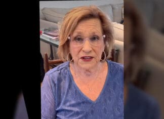 Christian Music Icon Sandi Patty Calls on President Trump To Apologize to ‘America, Especially Black America’ sandi patty