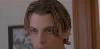 ‘It Was Shocking’—Skeet Ulrich Tells Horror Convention the Weirdest Fan Gift He Ever Received Was a Bible Skeet Ulrich